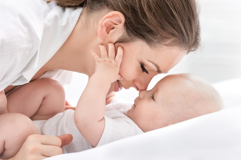 Cómo estimular el lenguaje del bebé de 0 a 3 meses