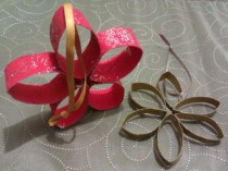 Adornos para el árbol de Navidad con material reciclado
