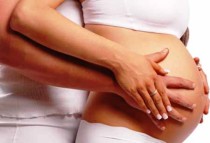 ¿Cómo debe actuar un papá durante el parto?
