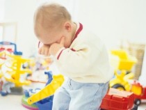 ¿Por qué llora mi hijo cuando lo recojo en la guardería?