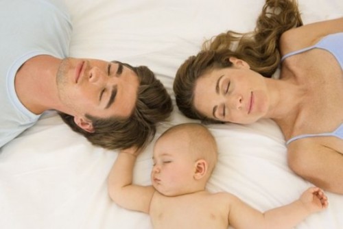 papa mama y bebe duermen Selección de lo más destacado sobre dormir y bebés